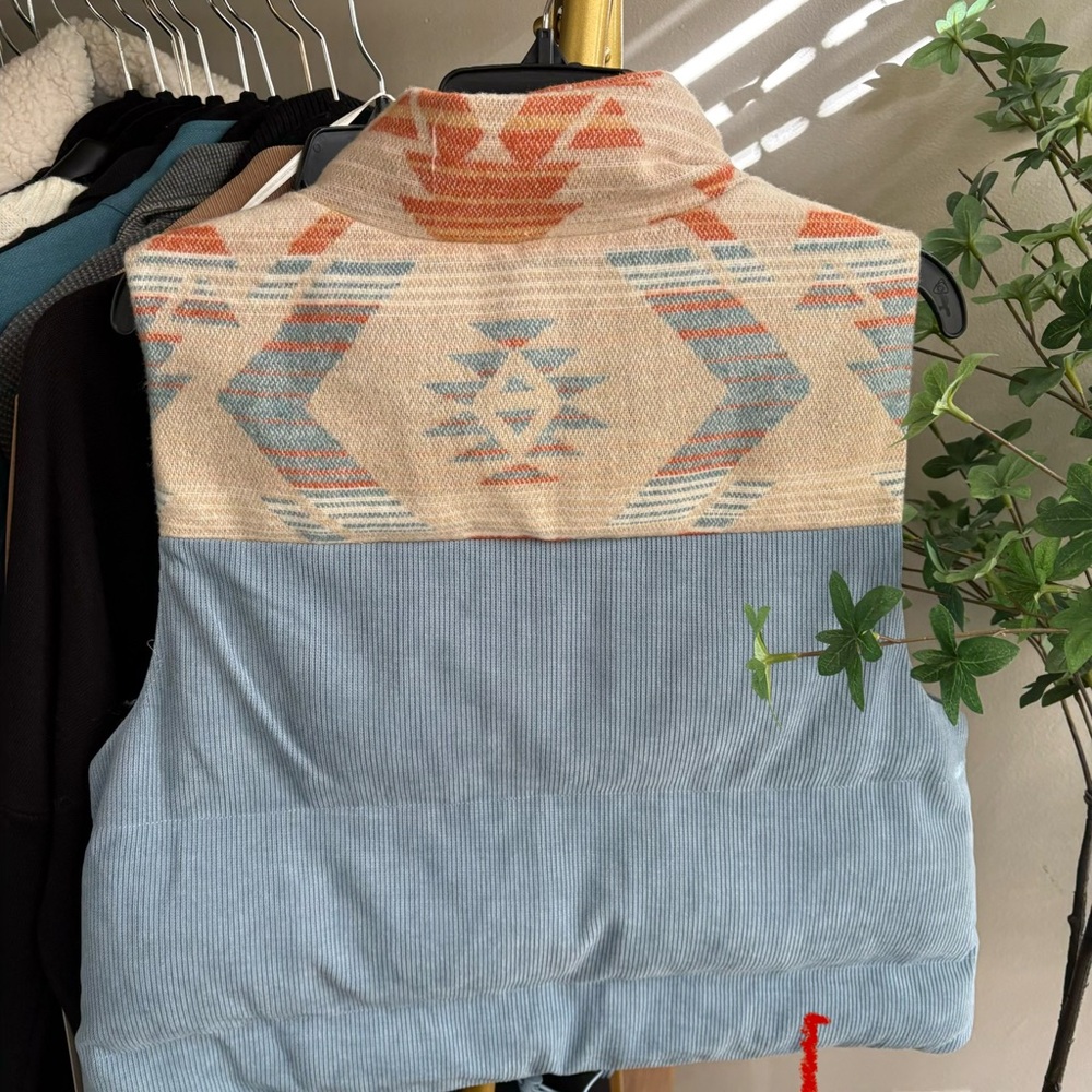 Very J Sky Blue and Beige Vest nwt - Picture 13 of 13